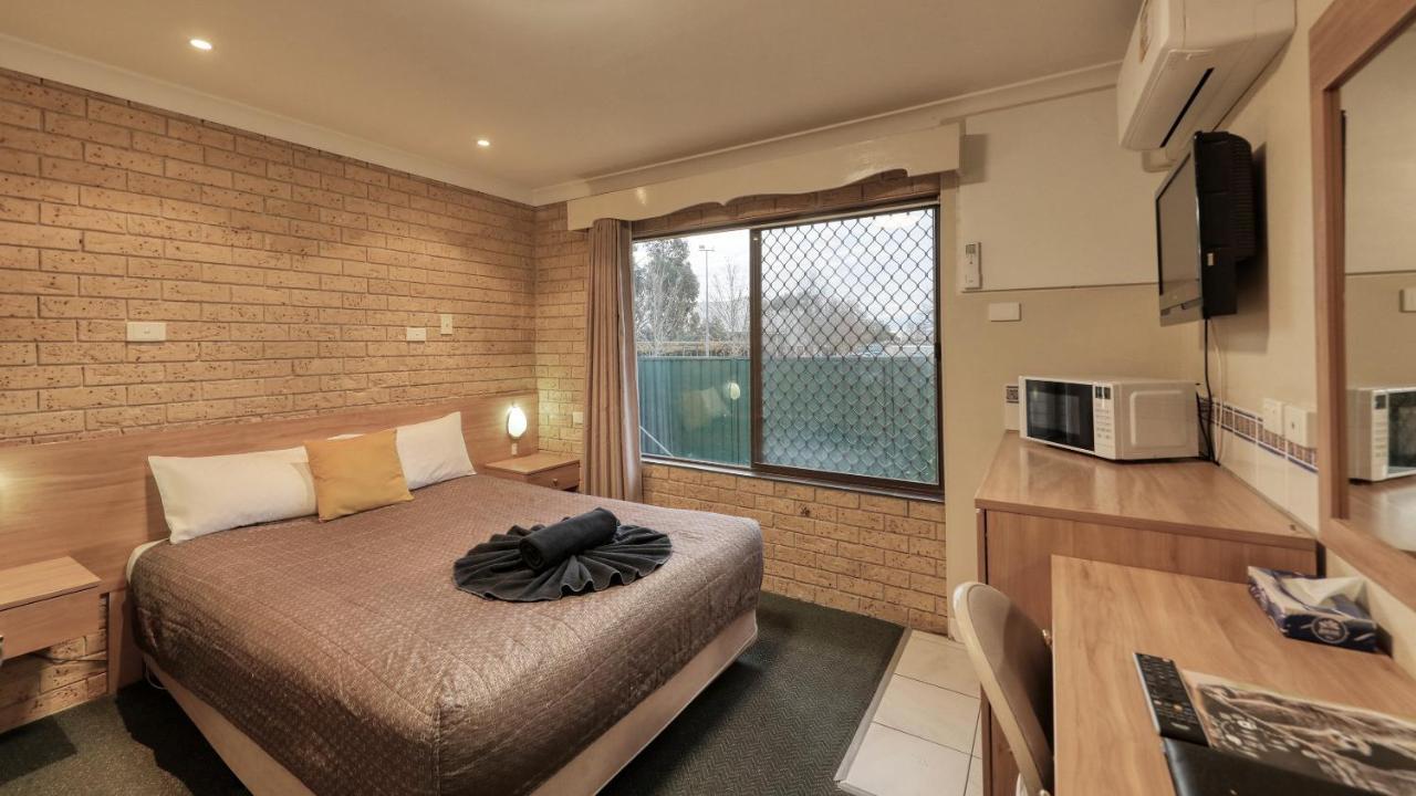 Forest Lodge Motor Inn & Restaurant Dubbo Exterior foto